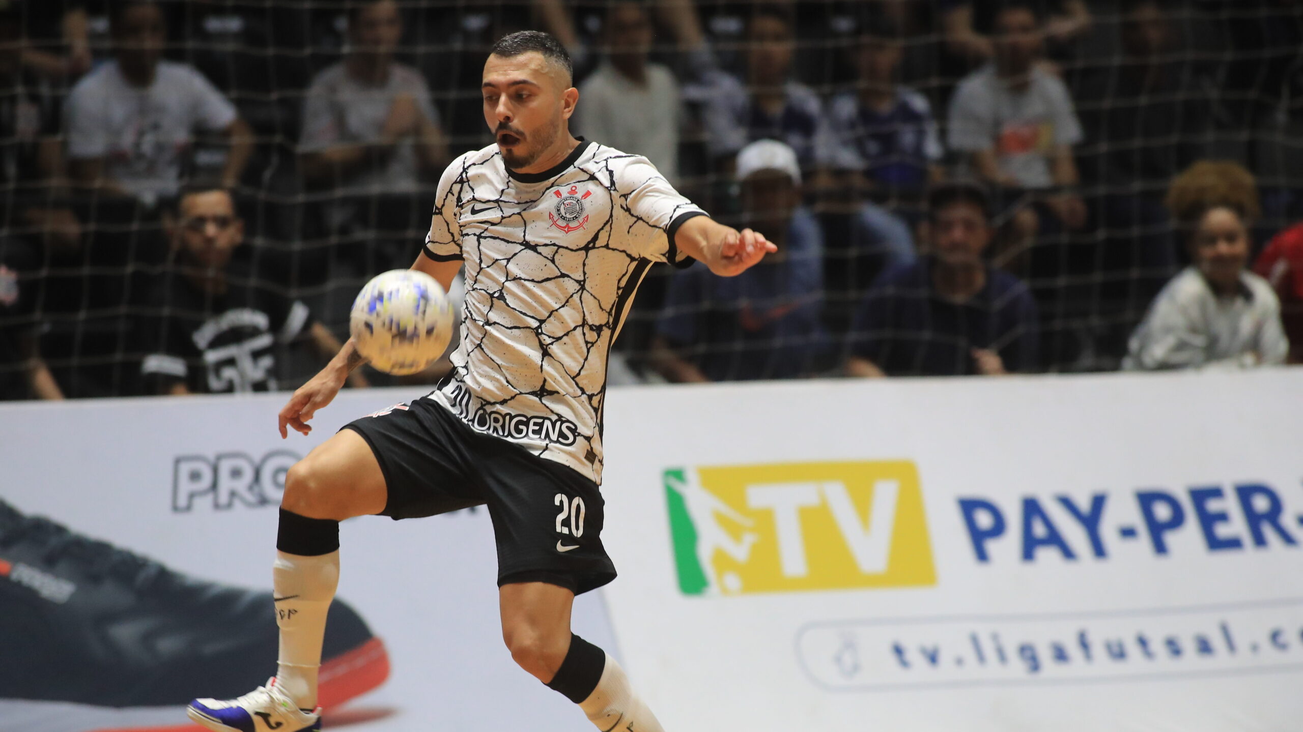 Semifinal do Paulista de Futsal é decidida após erro de arbitragem