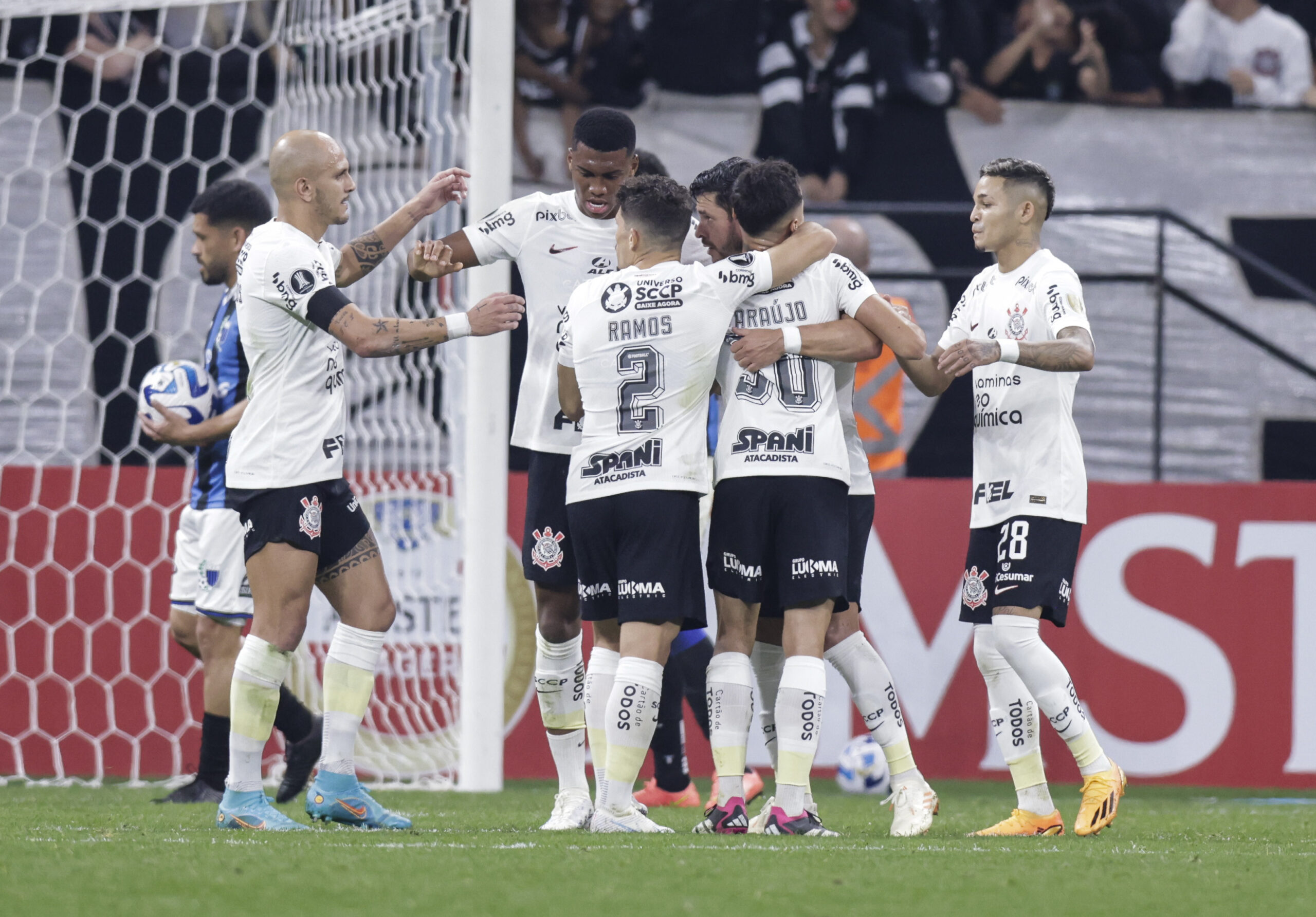 Matheus Araújo diz não pensar no profissional do Corinthians agora