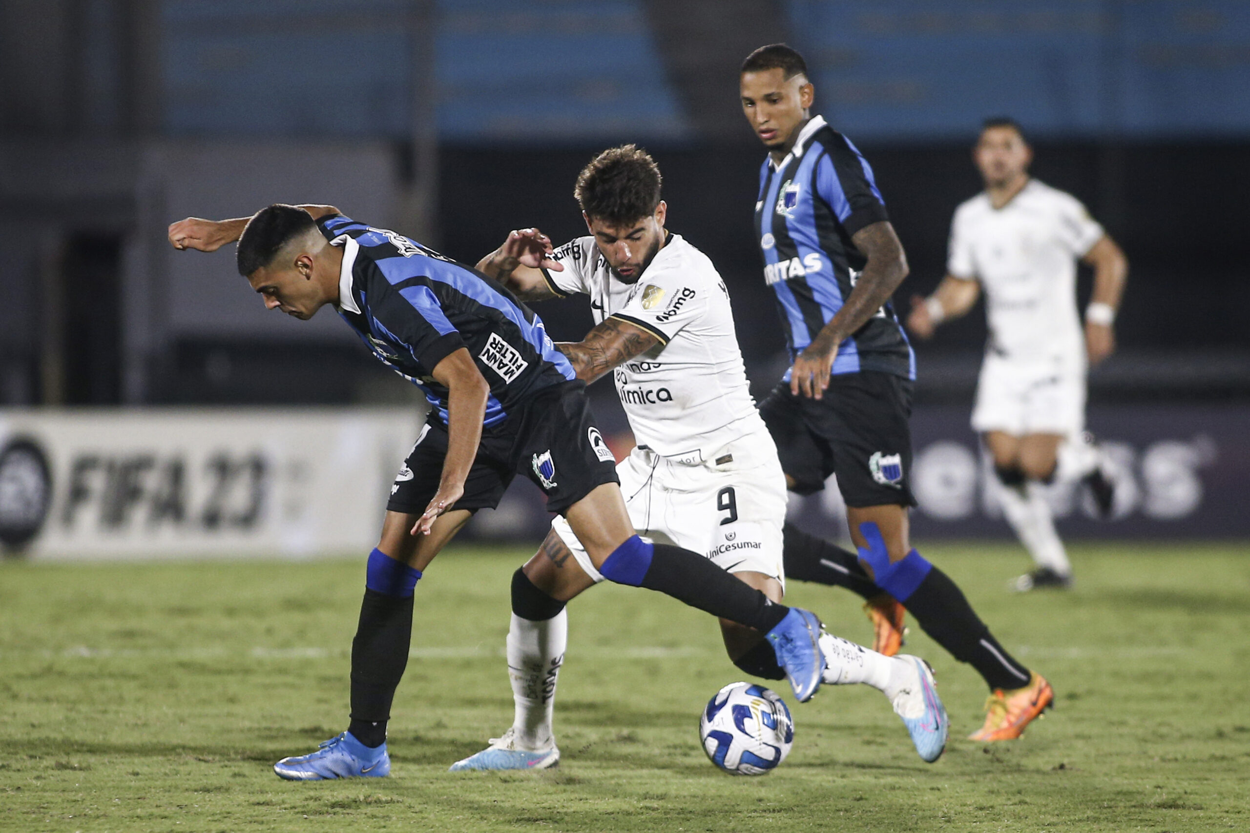 Douglas Santos chega ao 7º título pelo Zenit: 'O segredo é seguir  trabalhando