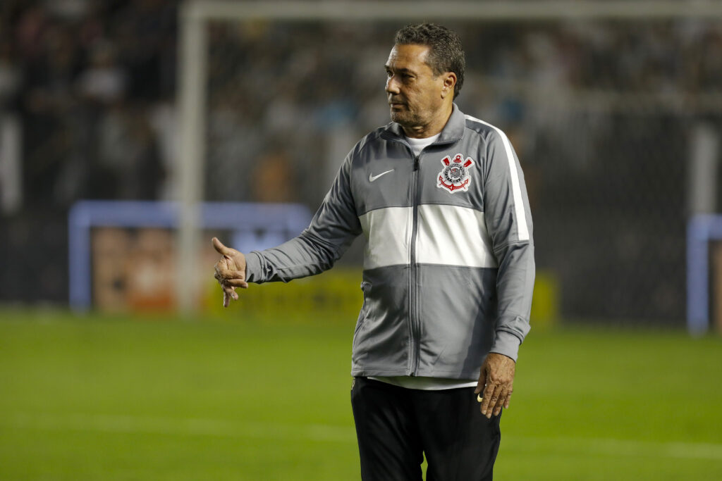 Luxemburgo explica escolha no Corinthians com Wesley e Moscardo no banco:  As tomadas de decisão