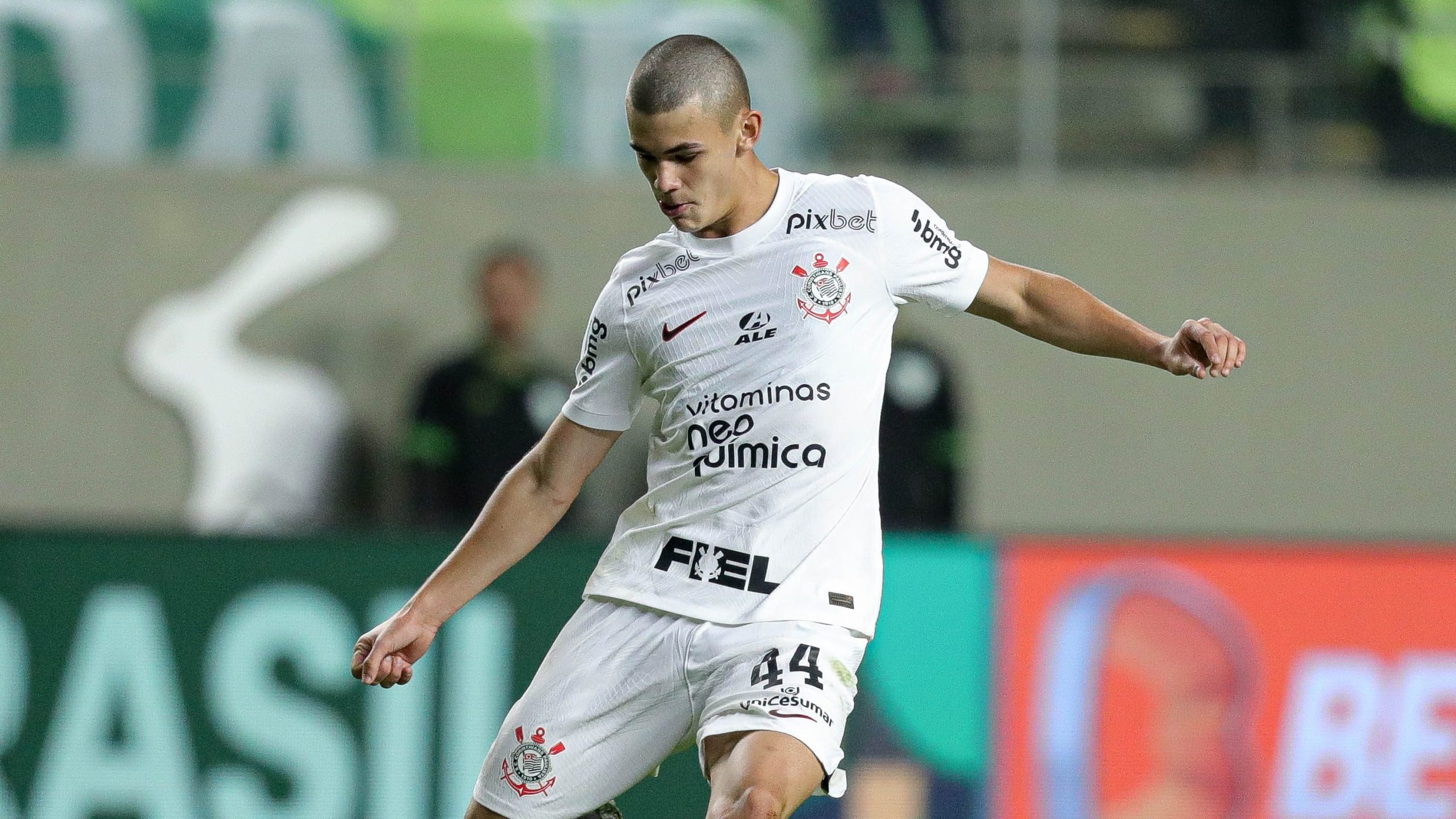 Pedro cita Neymar e Willian como ídolos e projeta títulos com a camisa do  Corinthians