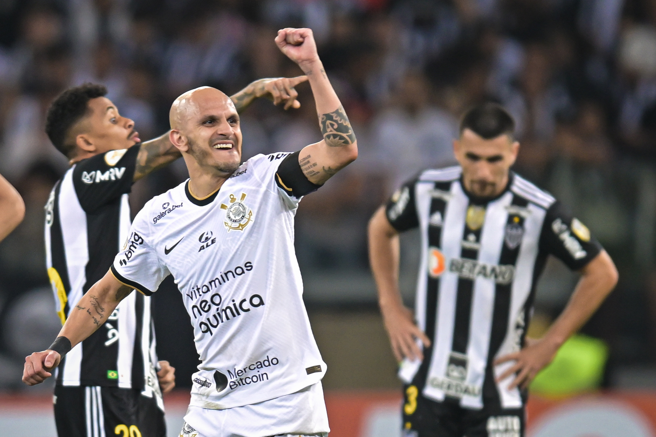 Corinthians e Atlético-MG formam quase toda seleção do Brasileiro 2015