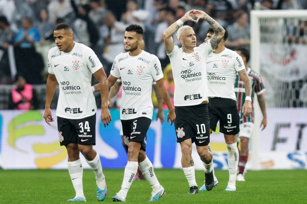 Corinthians x Universitario: escalação, arbitragem e onde assistir