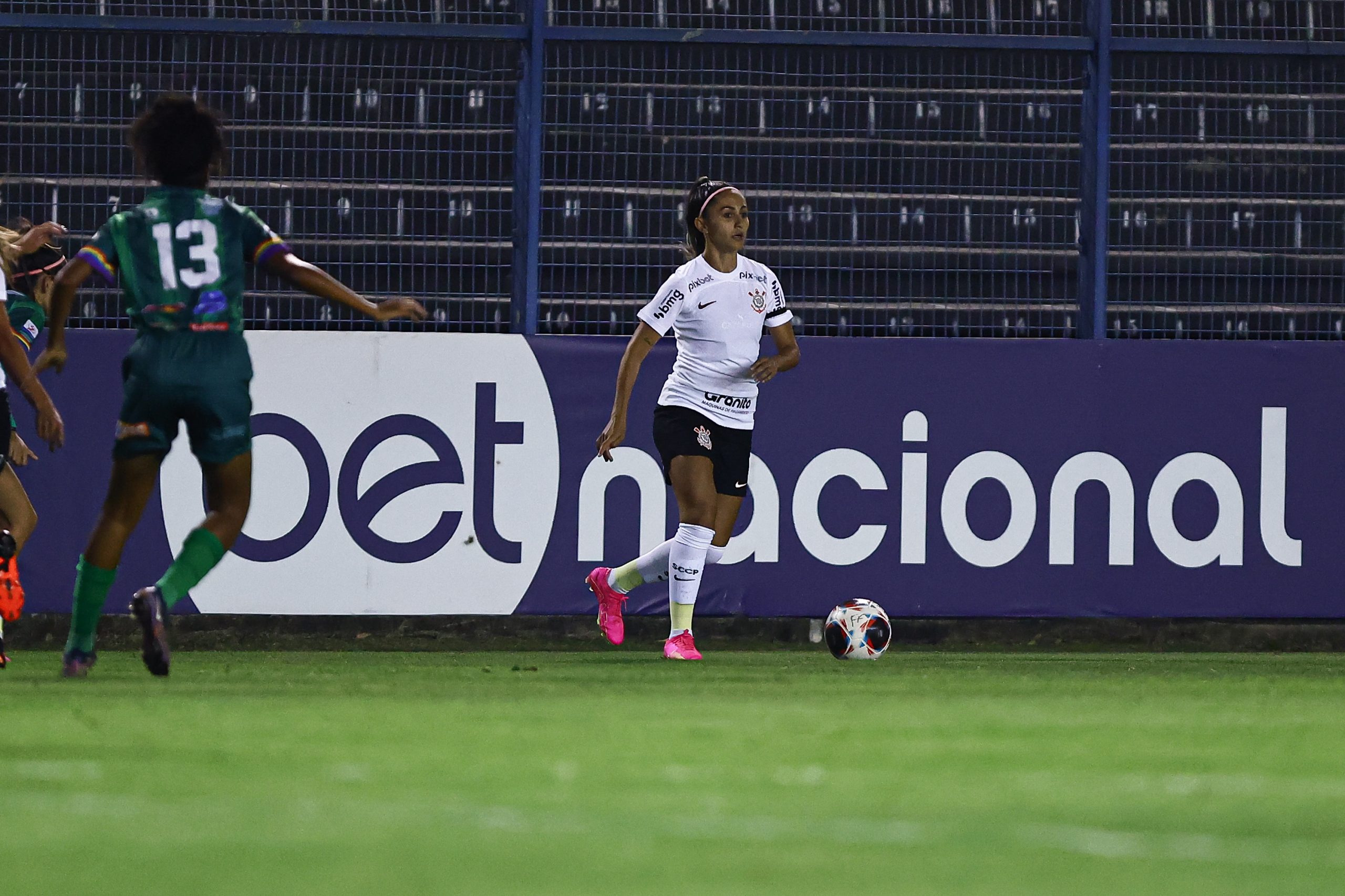 Diany (#8 Corinthians) during the Campeonato Paulista Feminino football  match between Sao Jose EC and