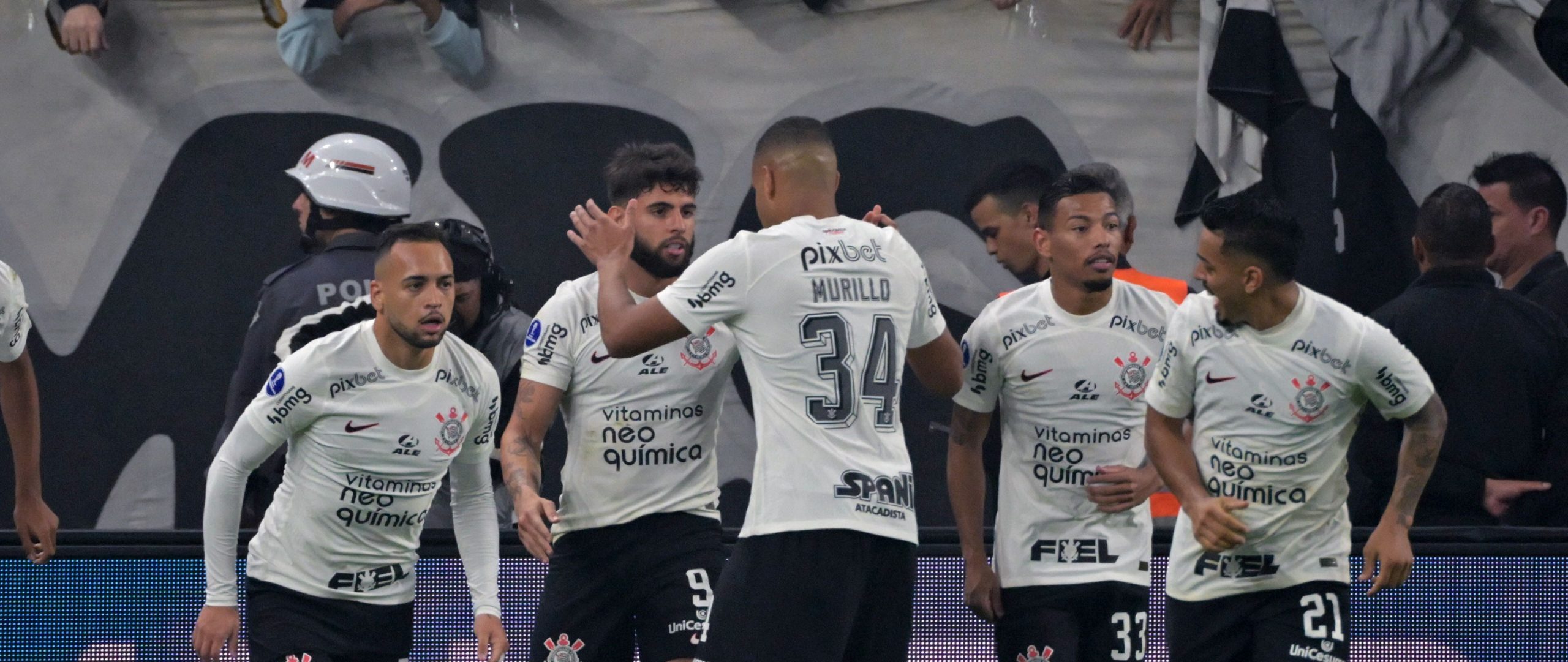 Sul-Americana: Corinthians vira sobre o Newell's Old Boys e sai em vantagem  nas oitavas
