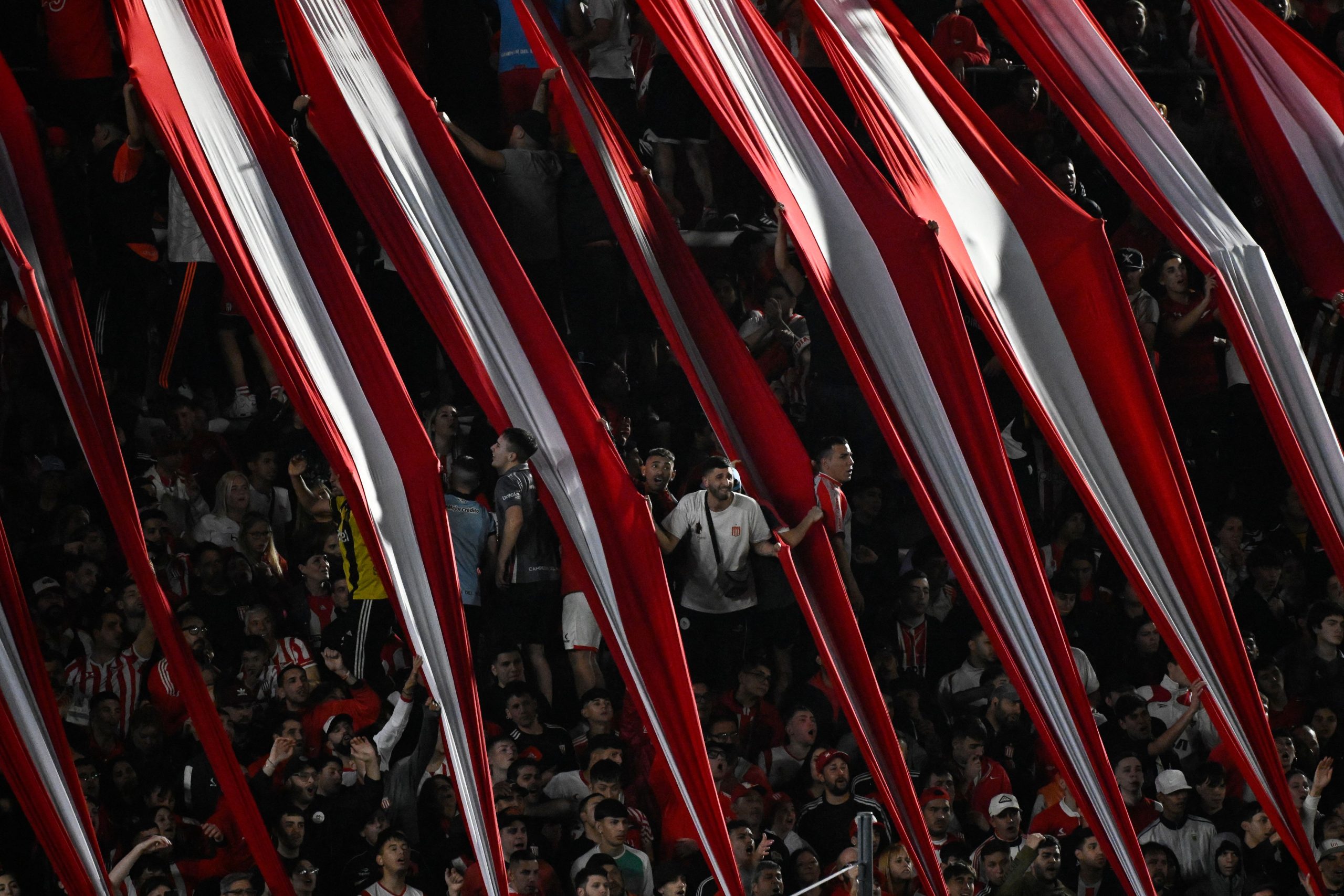 Corinthians recebeu quantia para 'liberar' bastidores à Rede Globo, Futebol