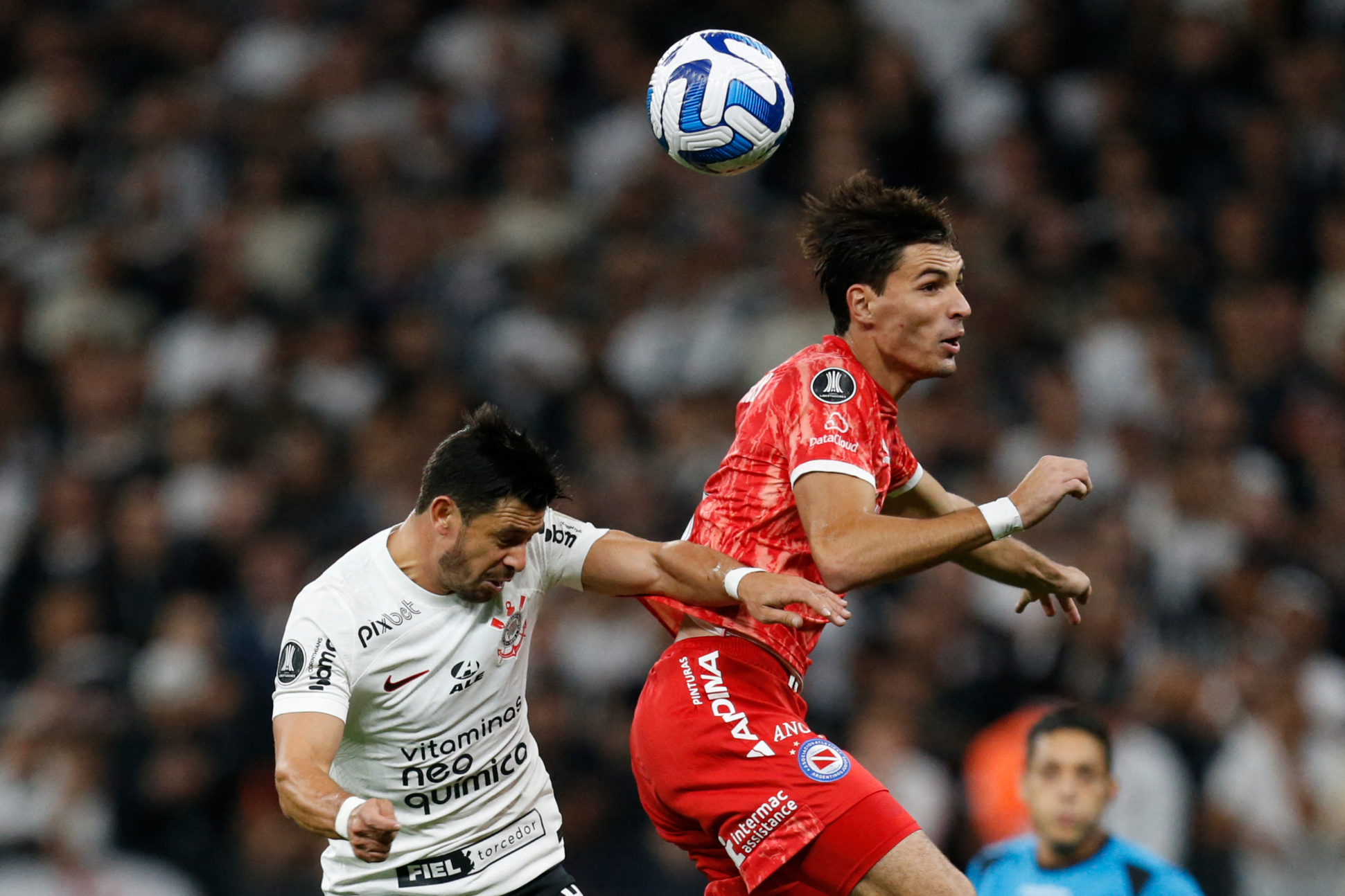 Giuliano fala após vitória do Corinthians contra o Estudiantes na  Sul-americana 