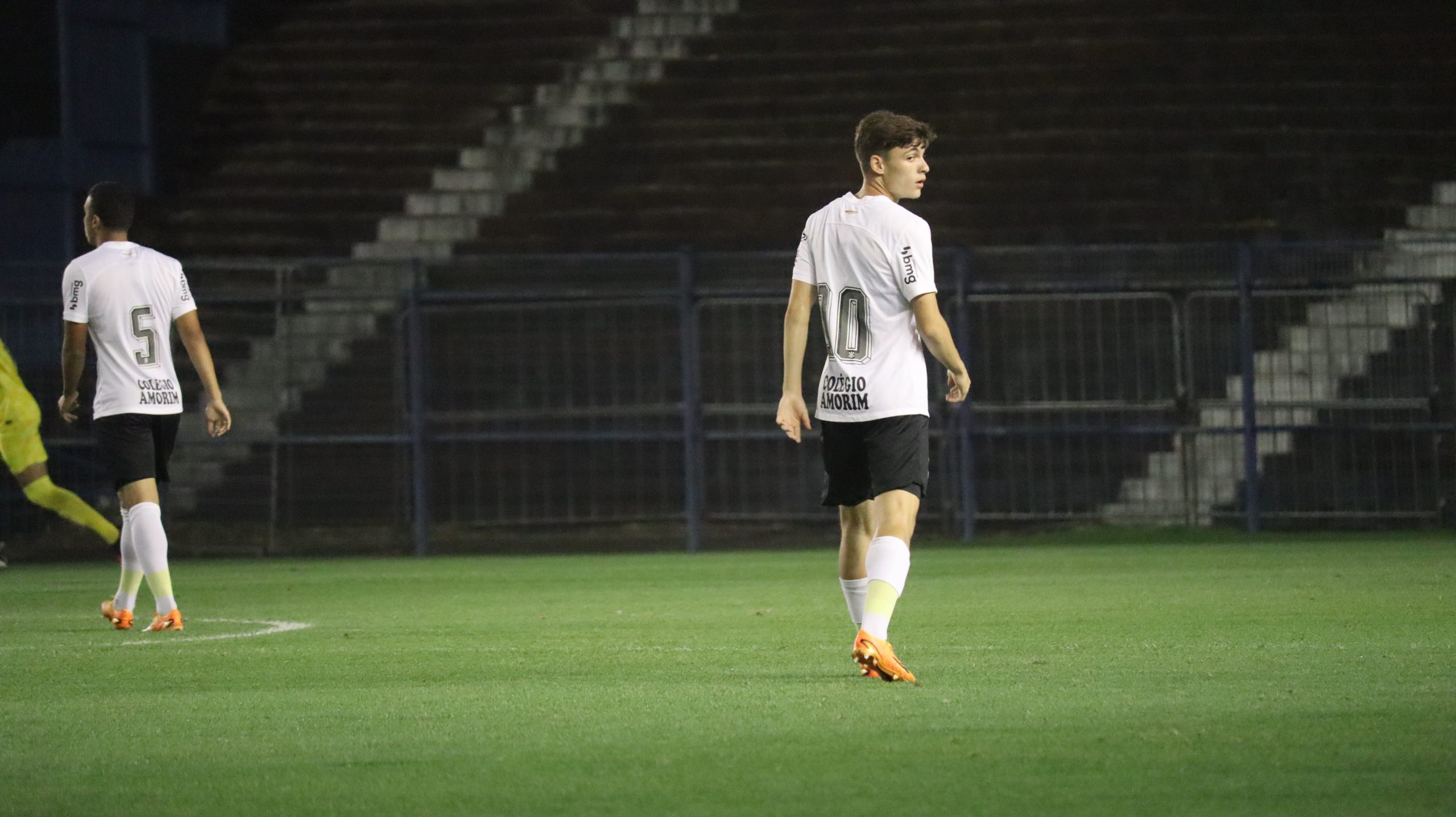 Wesley entra na segunda etapa e soma bons números em empate do Corinthians  com o Grêmio; confira