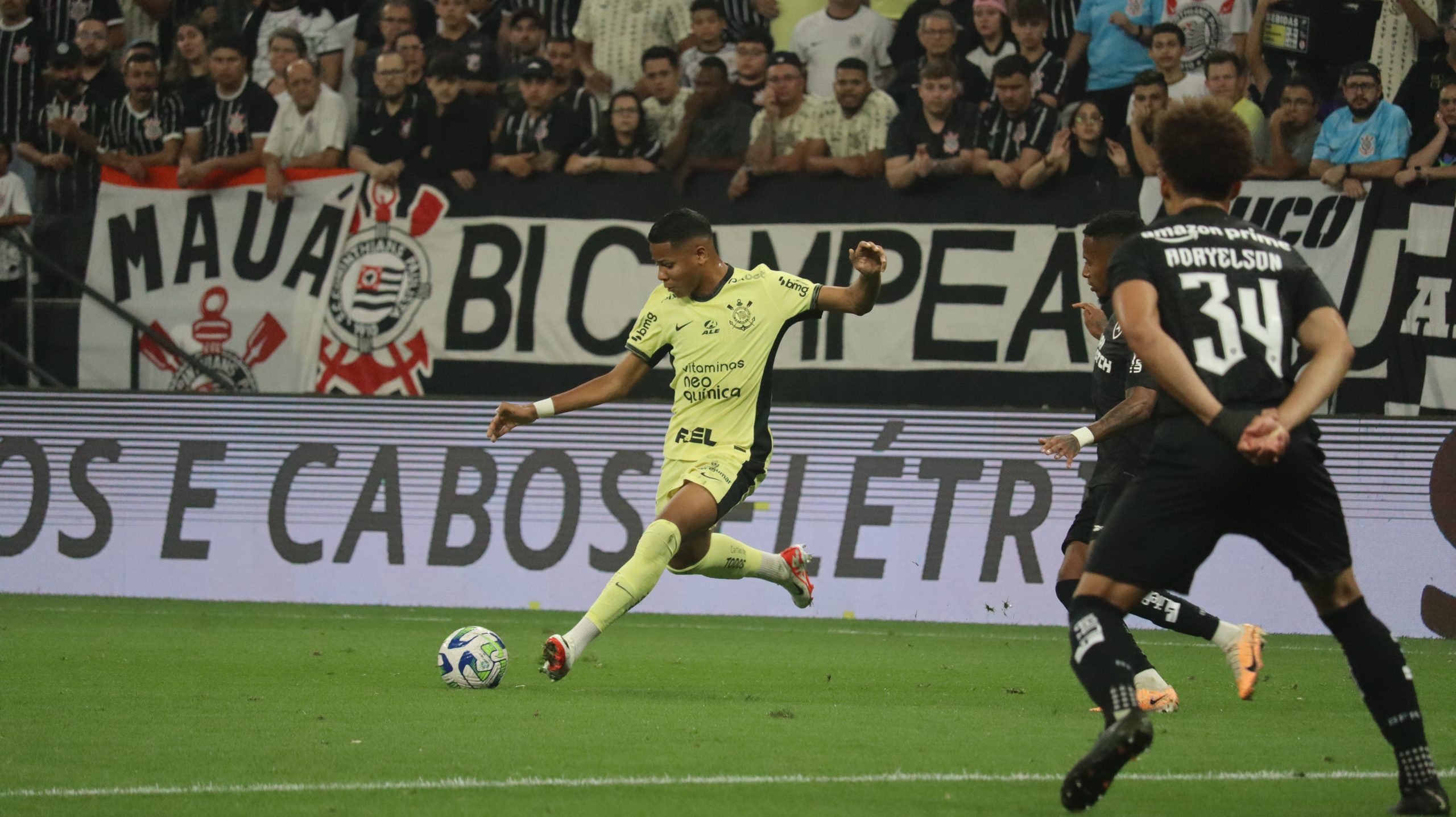 wesley em 2023  Amor pelo corinthians, Fotos do corinthias, Futebol  corinthians