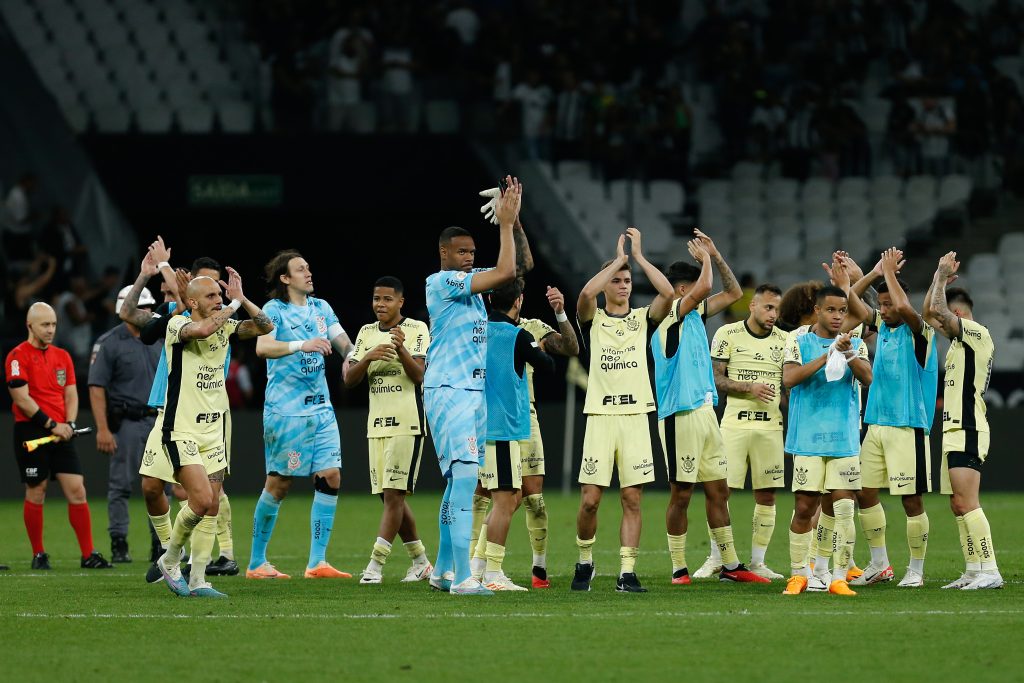 São Paulo recebe o Corinthians em busca de virada e classificação para a  final da Copa do Brasil