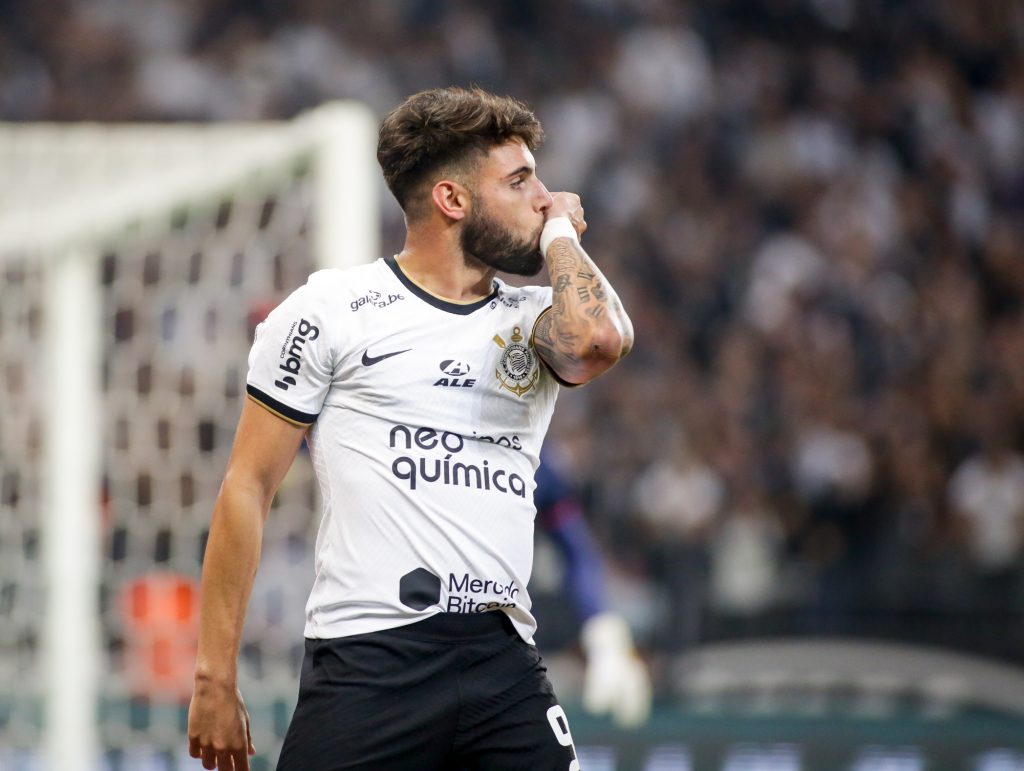 Yuri Alberto avalia empate do Corinthians em casa como positivo e