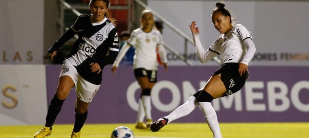 Fut Femen - Atual campeã mundial, Espanha inicia partida com 10 em