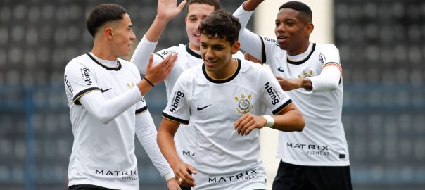 Corinthians vira agregado contra o São Paulo e é campeão paulista