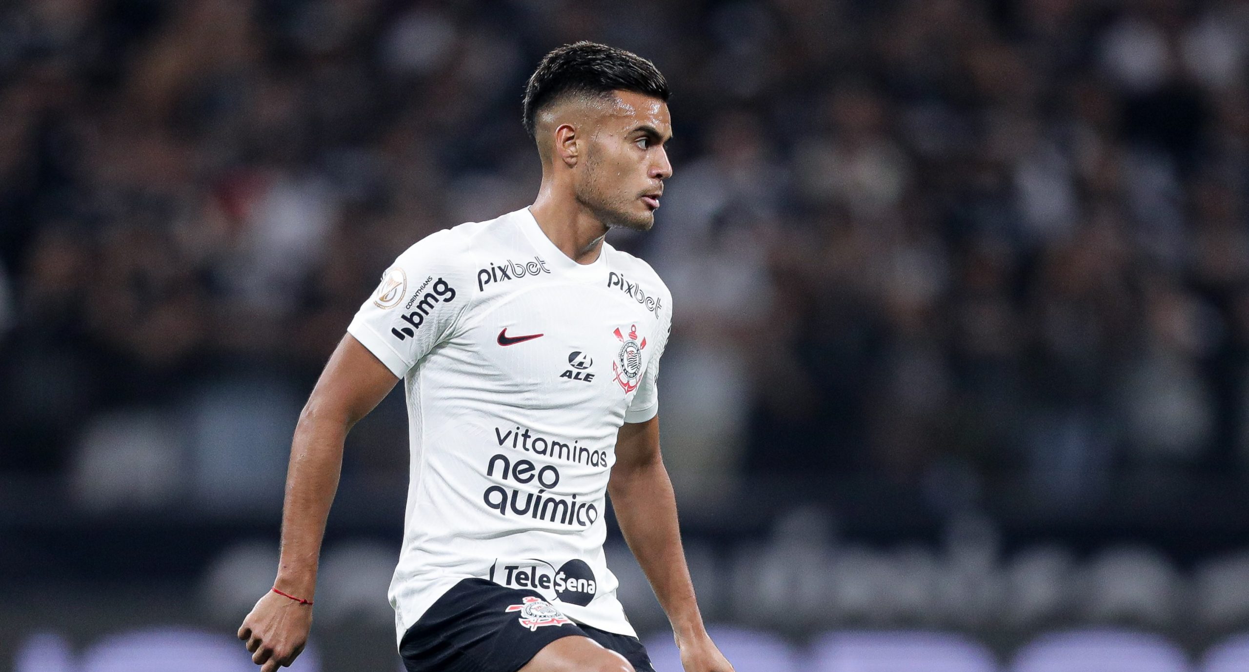 Após empate, Veríssimo projeta evolução do Corinthians com Mano