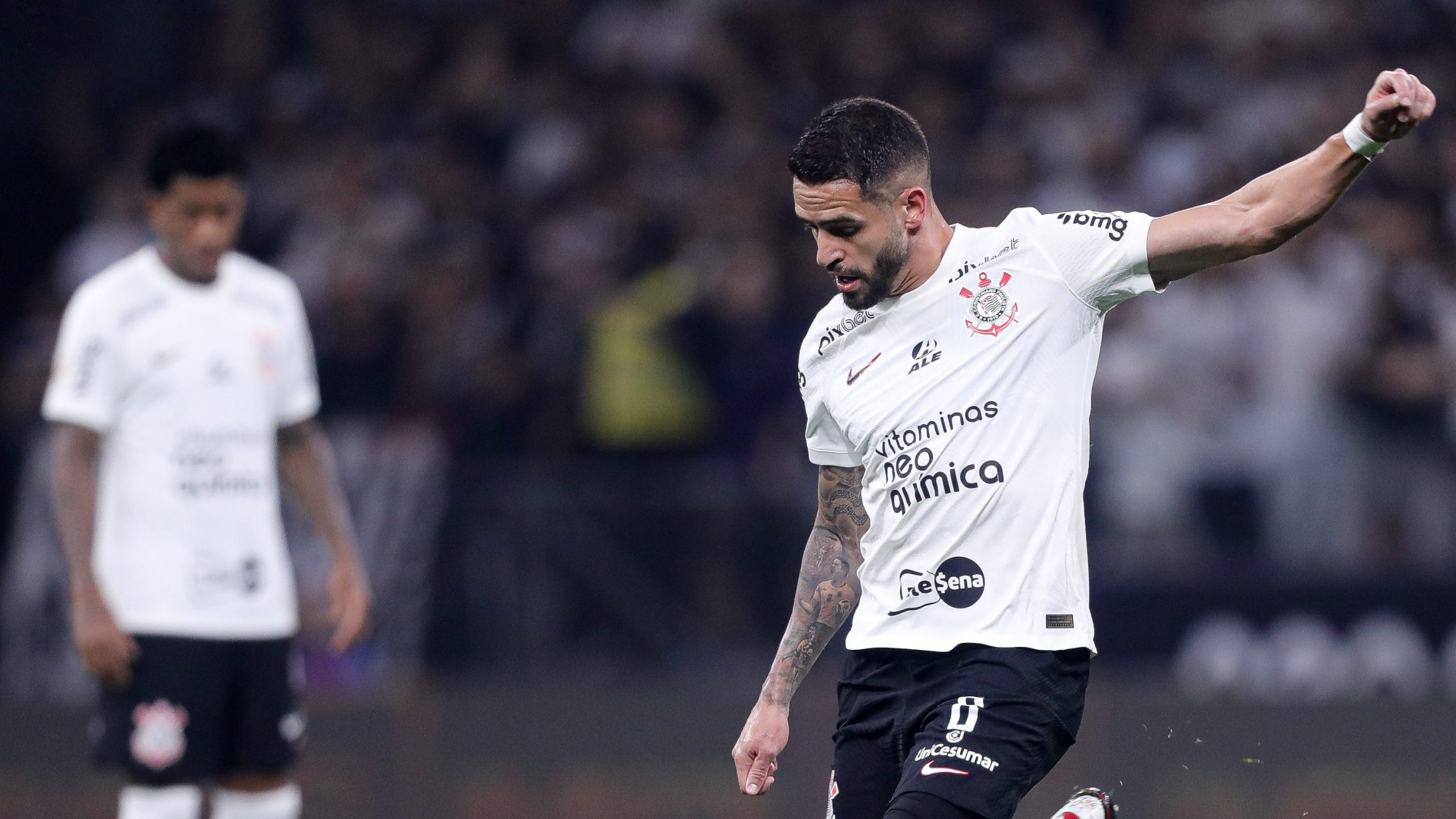 Ídolo do Corinthians mantém boa forma e é eleito o melhor jogador de  janeiro; volante é o pior