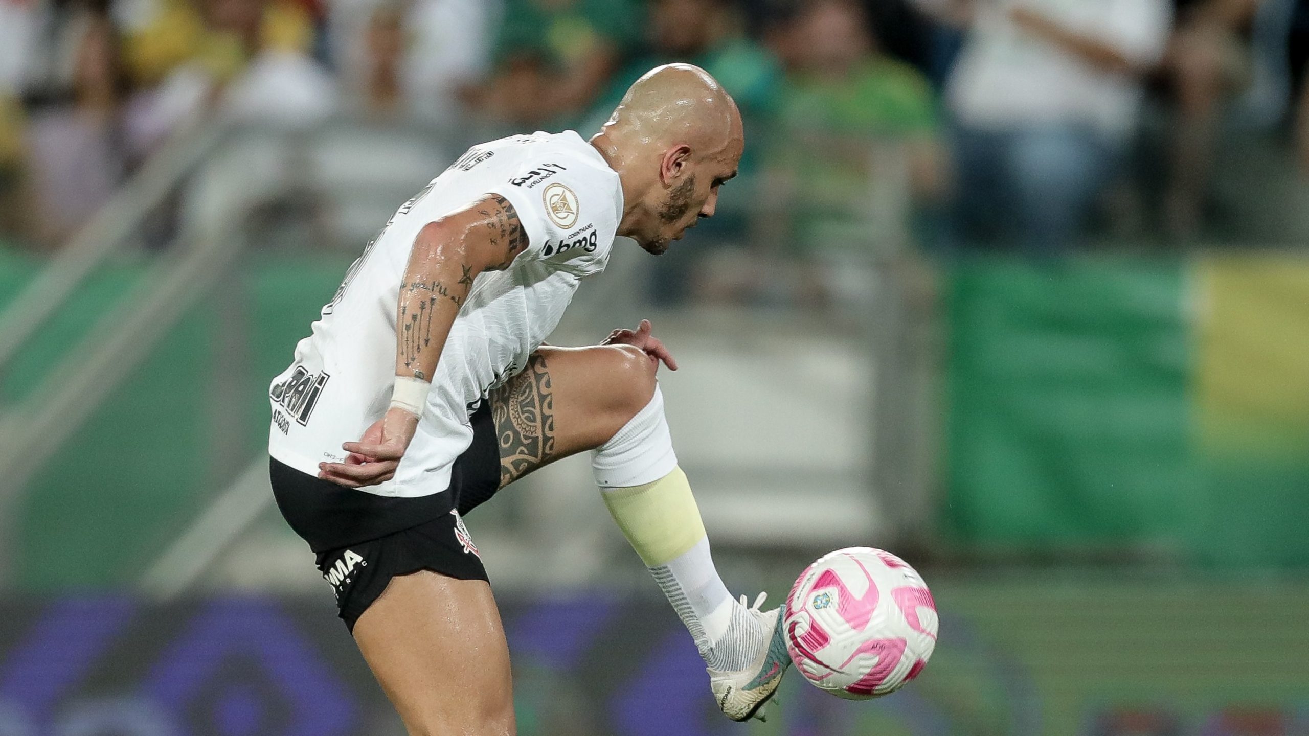 Wesley recém fez o primeiro gol como profissional e já deve ganhar presente  do Corinthians