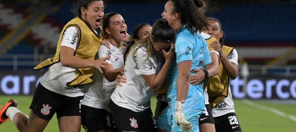 Bia Menezes confia em classificação do Santos para semifinal do Paulista