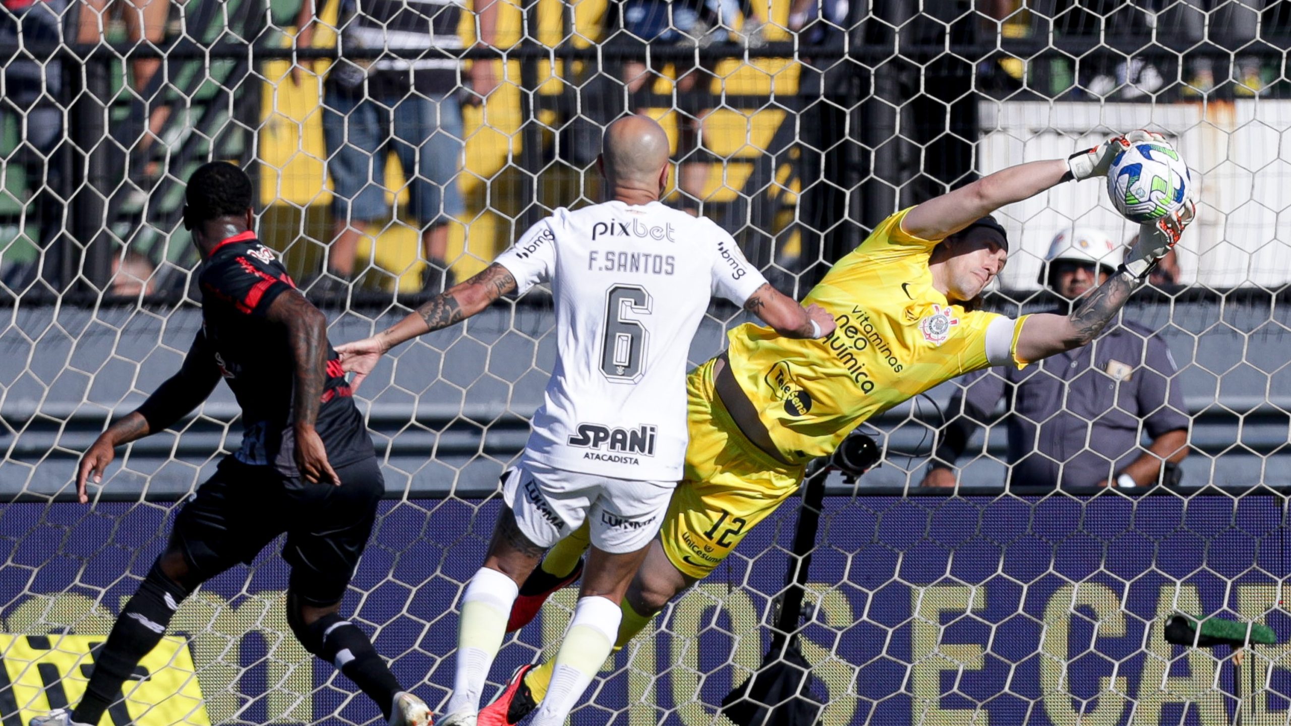 Romero brilha nos pênaltis, e Boca Juniors elimina Racing da Libertadores >  No Ataque