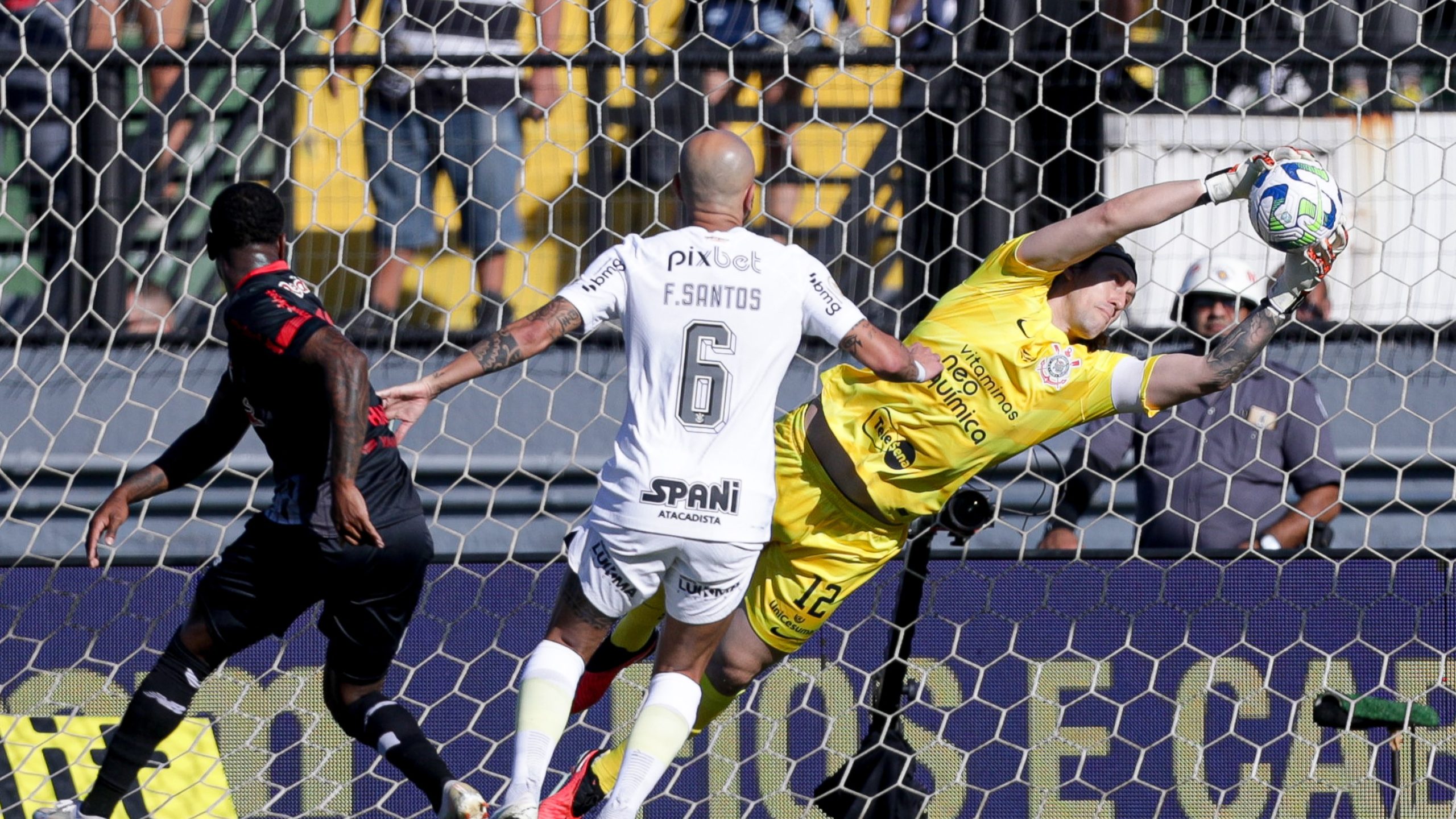 Técnico do Corinthians explica ausências de Lucas Veríssimo e Renato  Augusto contra Bragantino