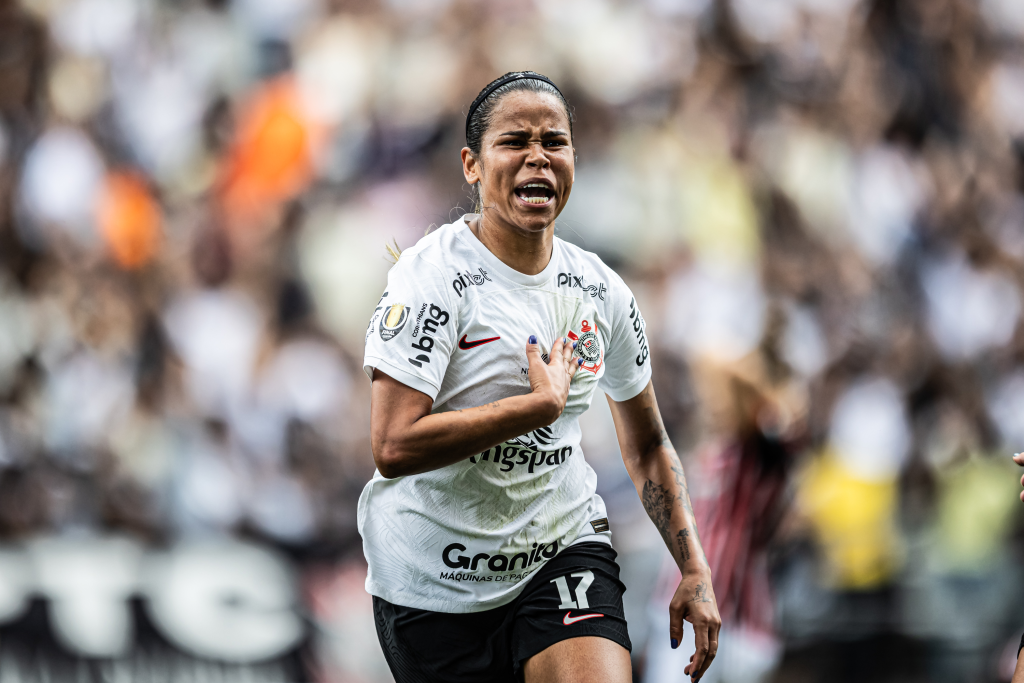 Destaque do São Paulo, Gláucia comemora classificação para a final do Campeonato  Paulista Feminino - Lance!