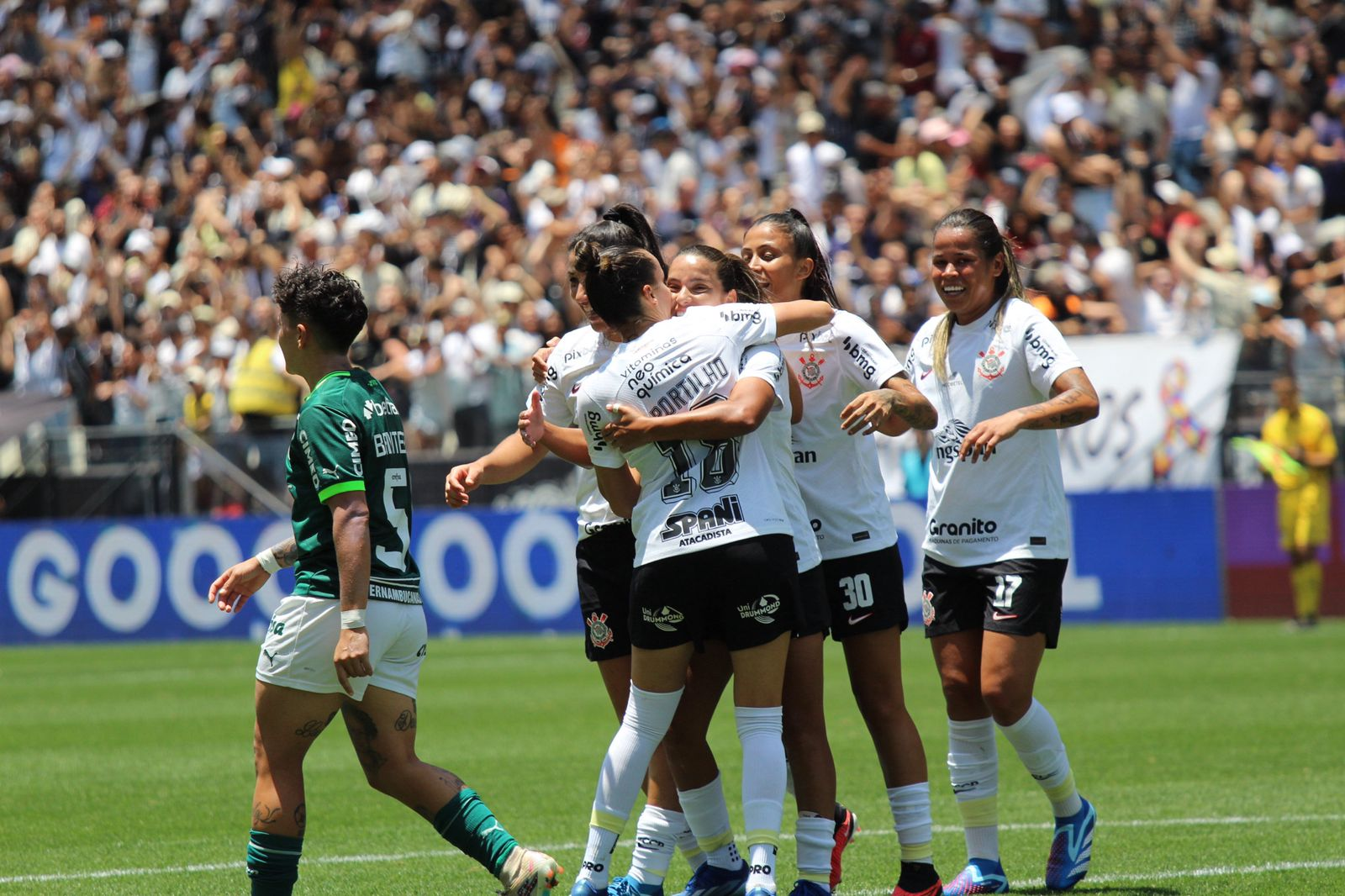 Diany (#8 Corinthians) during the Campeonato Paulista Feminino football  match between Sao Jose EC and