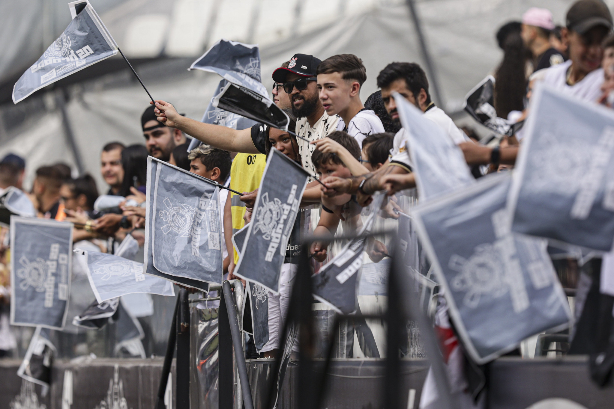 Título do Corinthians registra recorde de público do futebol feminino no  Brasil