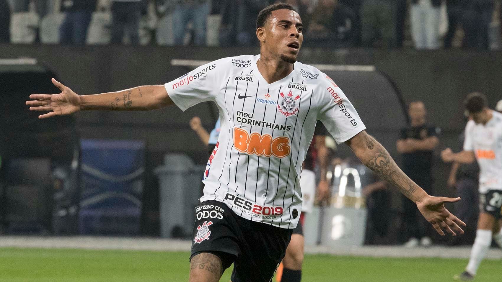 Jogadora do Corinthians pede jogo na Arena e presidente considera