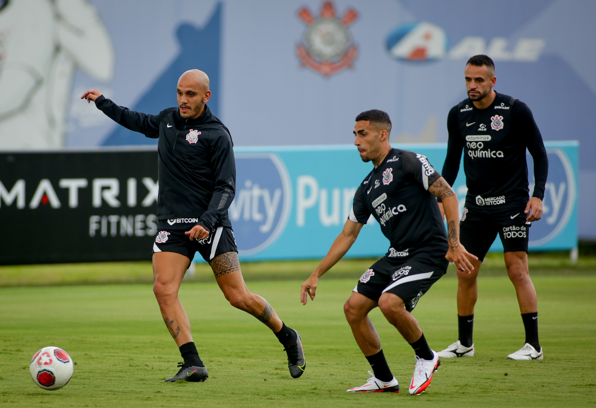 Gabriel Parabeniza Fábio Santos Por Carreira E Lembra De Resenhas Com Lateral No Corinthians 5704