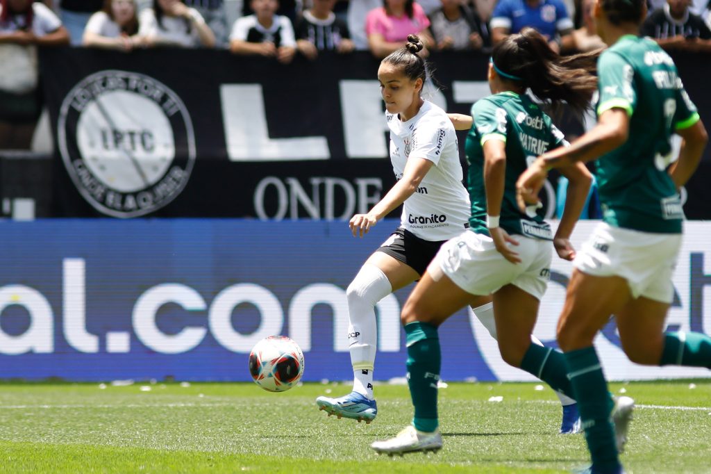 Gabi Portilho assume artilharia do Corinthians Feminino na