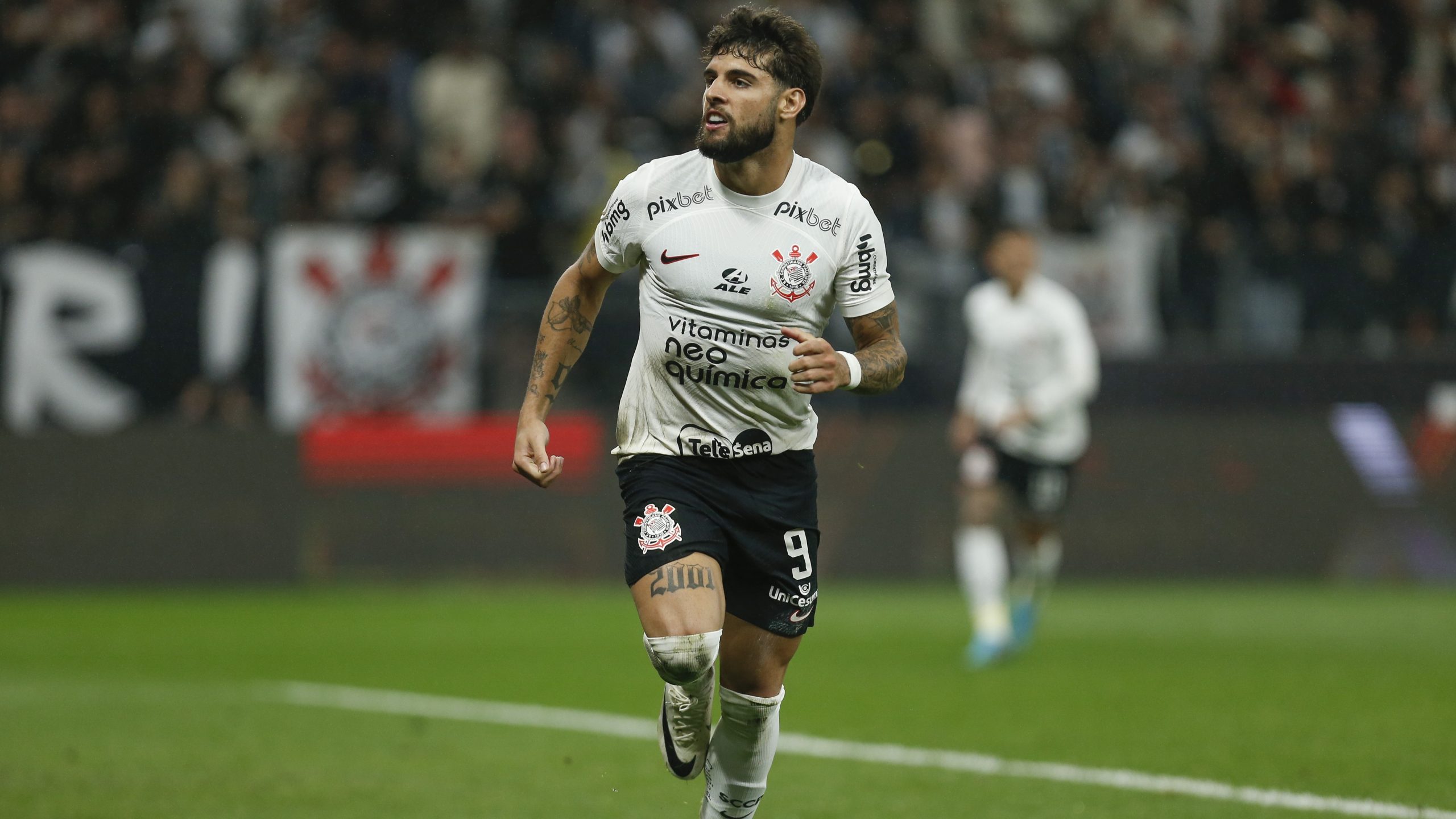 Melhor jogador de futsal do mundo revela carinho pelo Corinthians: 'Sou do  bando de loucos