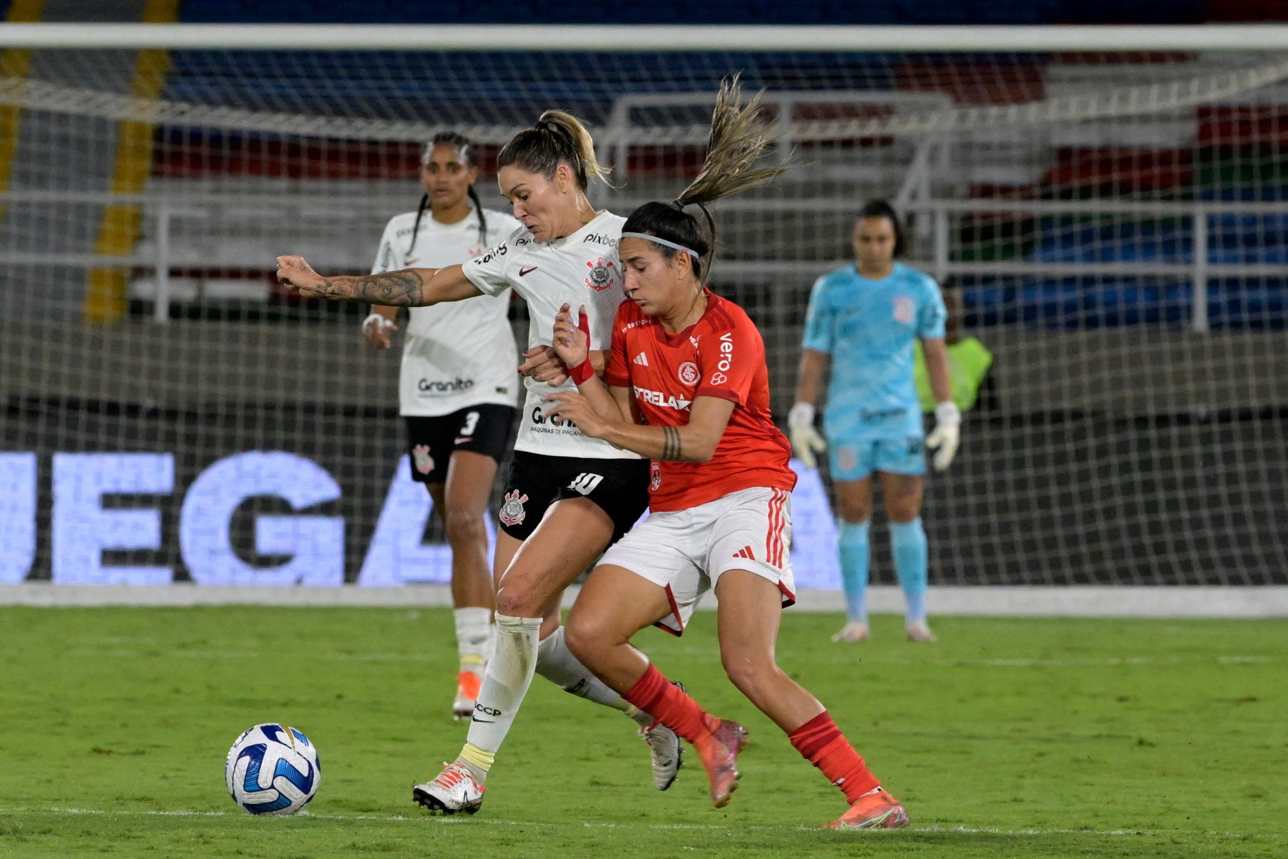 Diany (#8 Corinthians) during the Campeonato Paulista Feminino football  match between Sao Jose EC and