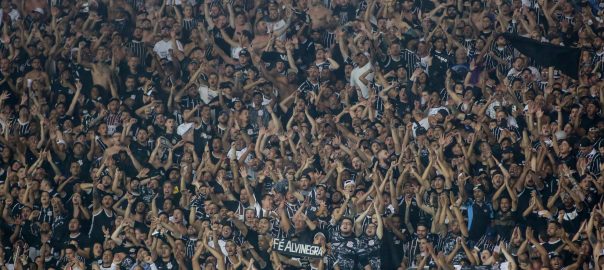 Dirigente do Flamengo fala sobre divisão de ingressos com o Corinthians para final no Maracanã