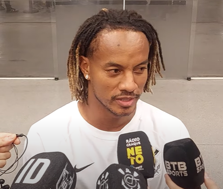Carrillo vê elenco motivado com Dorival e valoriza reação do Corinthians