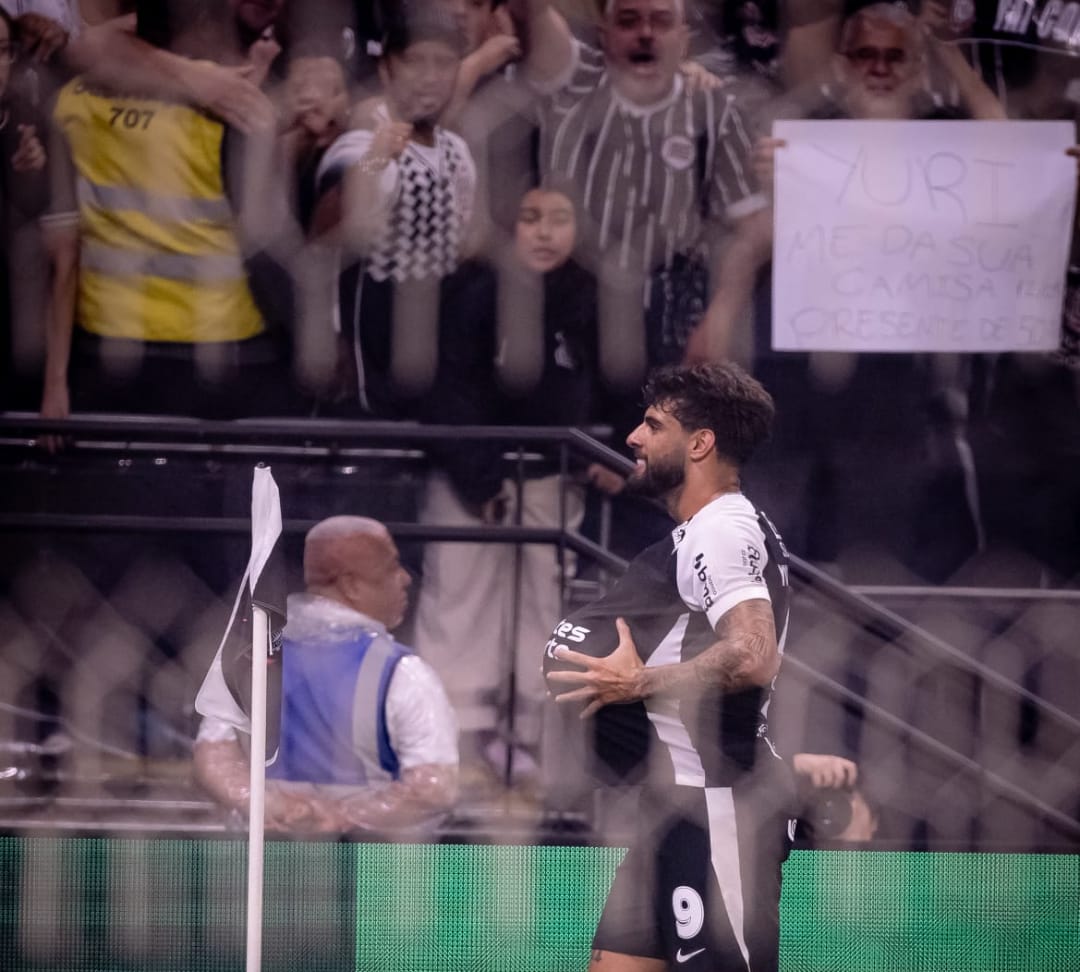 Dupla do Corinthians movimenta ranking de artilharia e assistências do clube em 2025