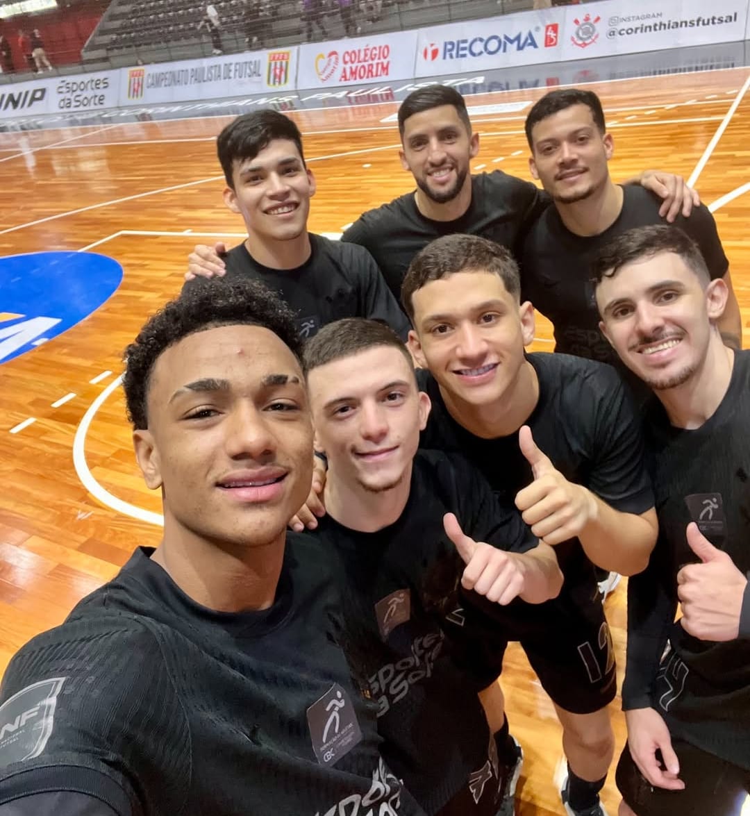 Corinthians não toma conhecimento do Campo Mourão e se mantém 100% no Paulista de Futsal
