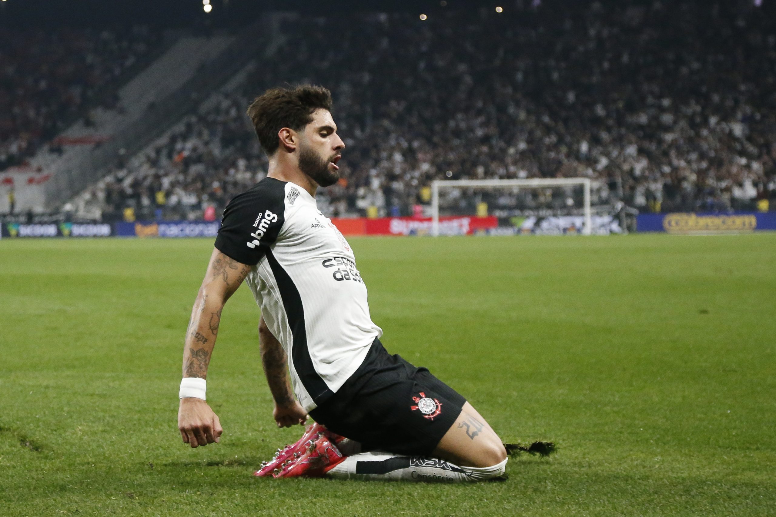 Yuri Alberto volta a marcar hat-trick pelo Corinthians e repete feito que só ele alcançou na Neo Química Arena