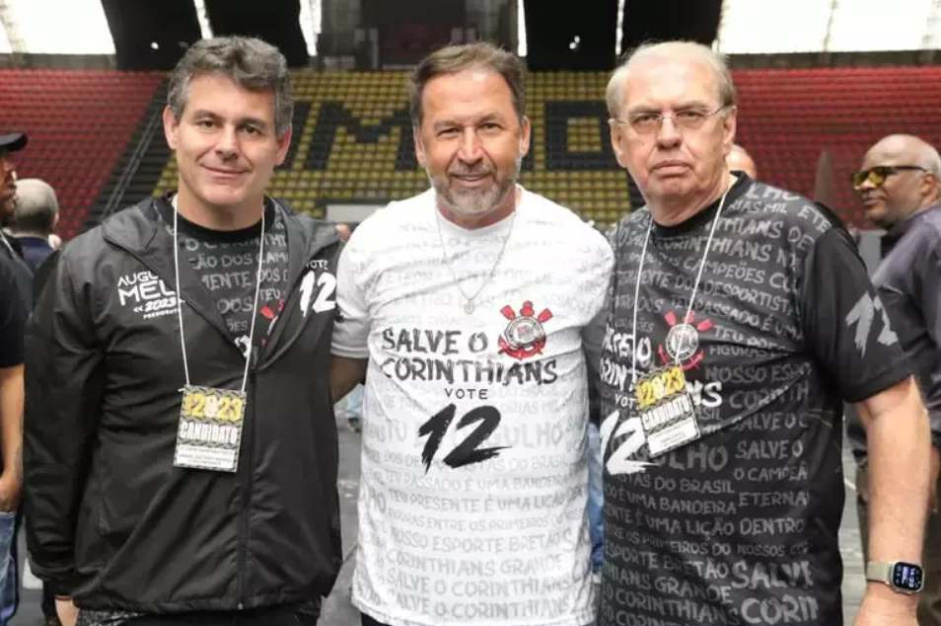 Vice e presidente afastado do Corinthians trocam acusações públicas em meio a impeachment