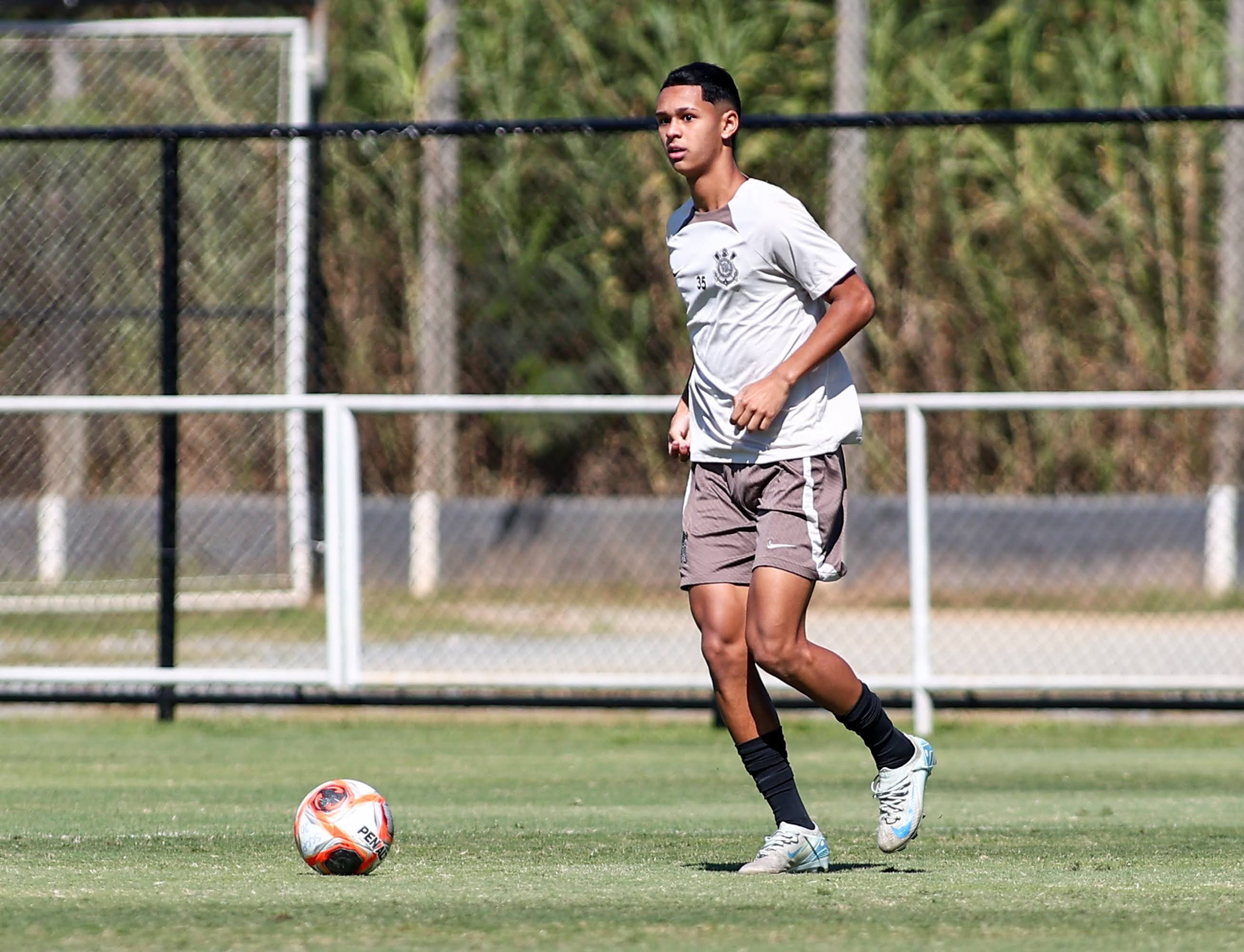Corinthians finaliza preparação para duelo com o São Bento no Sub-20
