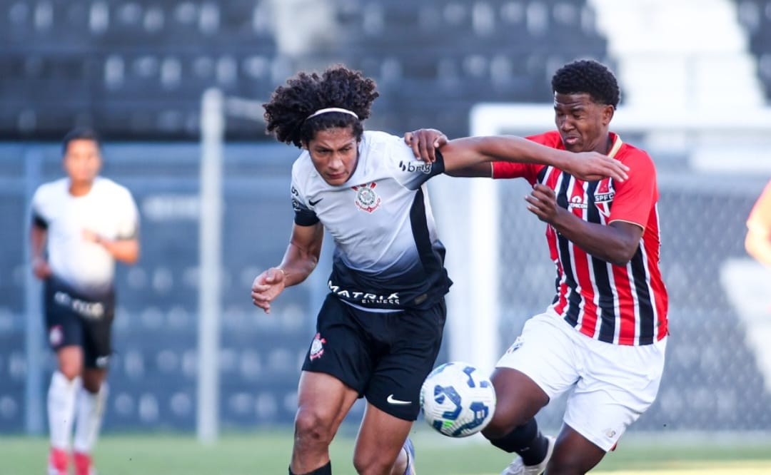 Após empate no Majestoso, categoria Sub-17 do Corinthians completa um mês sem derrota