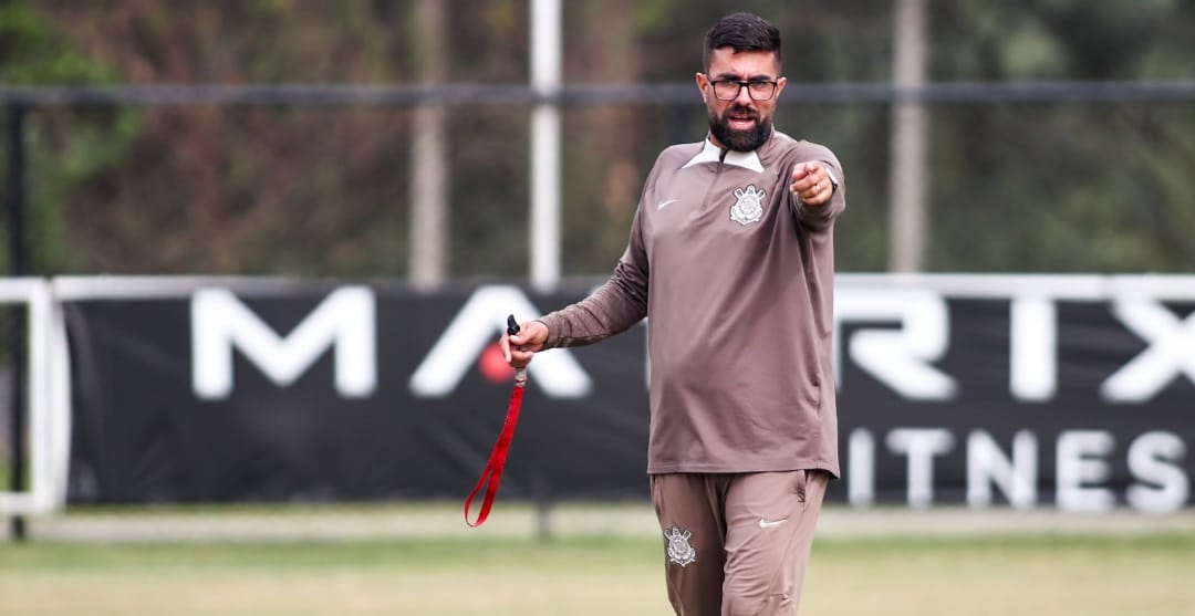 Técnico do Sub-17 do Corinthians projeta clássico Majestoso no Brasileirão