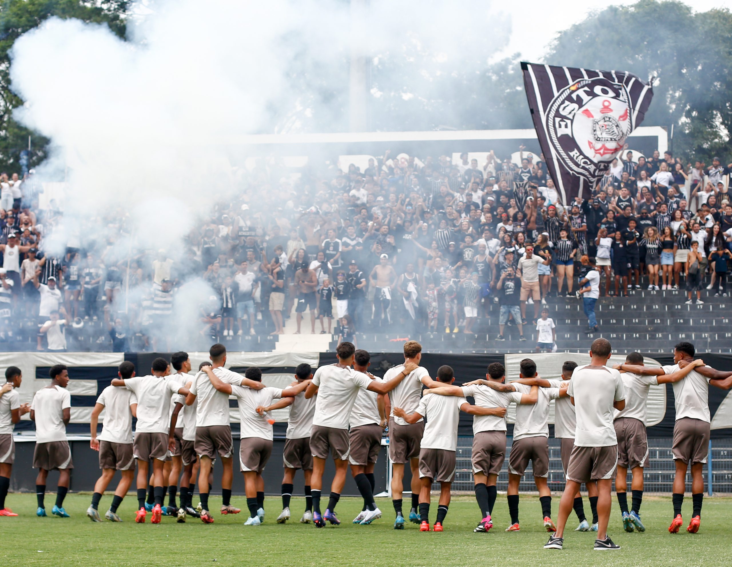 Categorias de base do Corinthians completam um mês sem registrar reforços