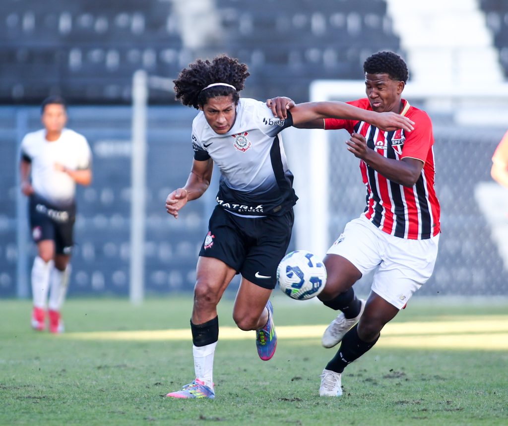 Com apenas 15 anos, Kayke Dallaqua celebra oportunidades no Sub-20 do Corinthians
