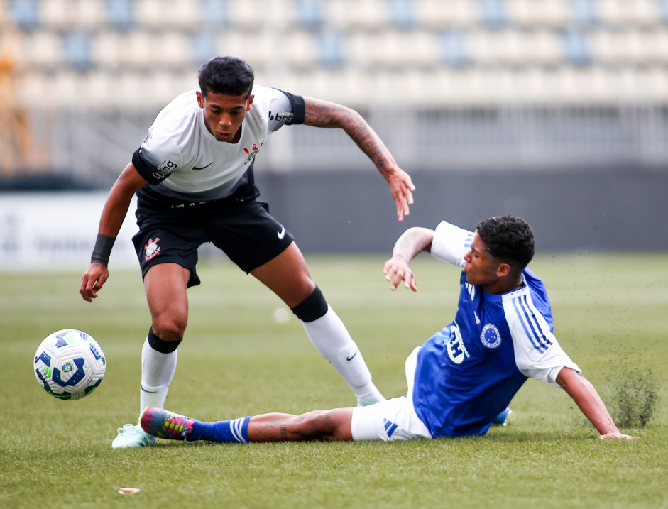 Corinthians inscreve joia da base no Brasileirão, e jovem pode ser relacionado contra o Grêmio