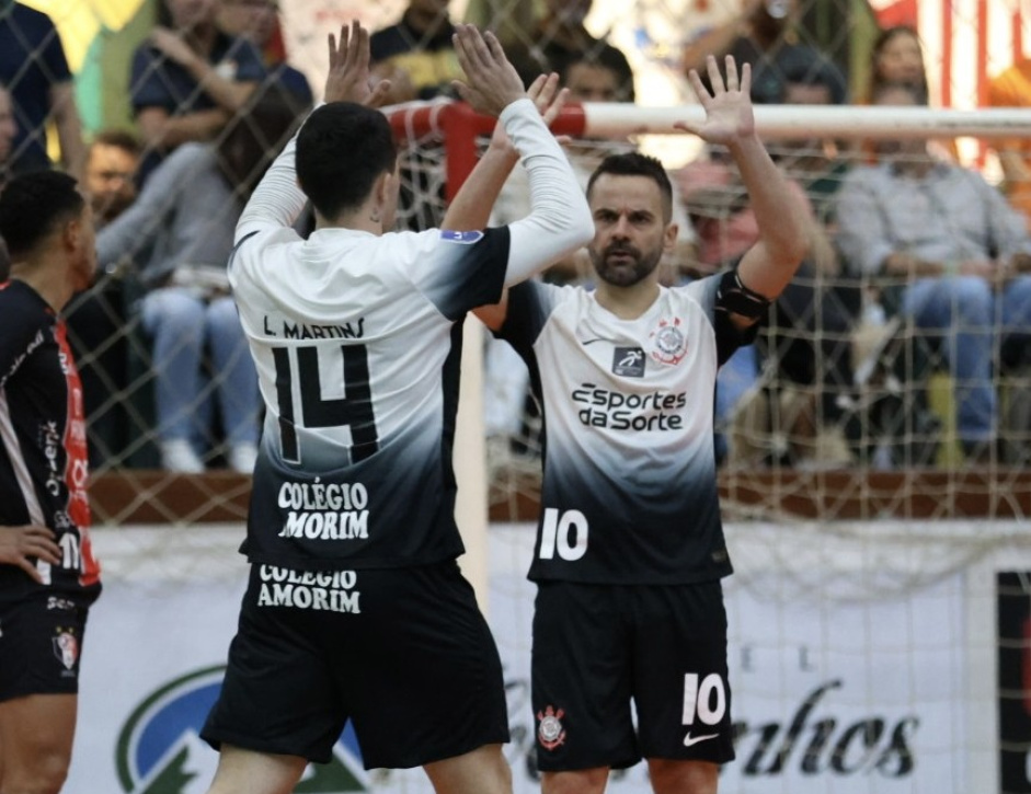 Corinthians não toma conhecimento do Impacto e segue 100% no Paulista de Futsal