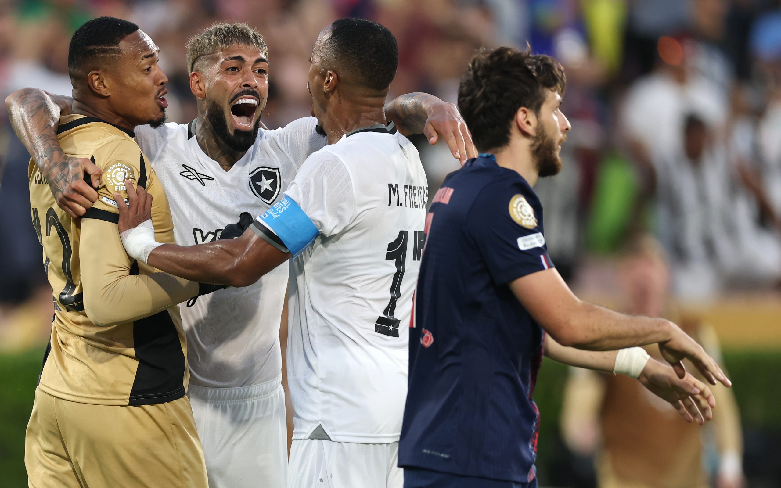 Marca do Corinthians é superada após vitória do Botafogo contra o PSG, da França -