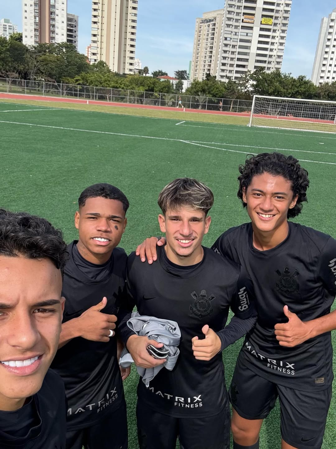 Equipes sub-15 e sub-17 do Corinthians aplicam goleadas na 9ª rodada do Paulistão de base