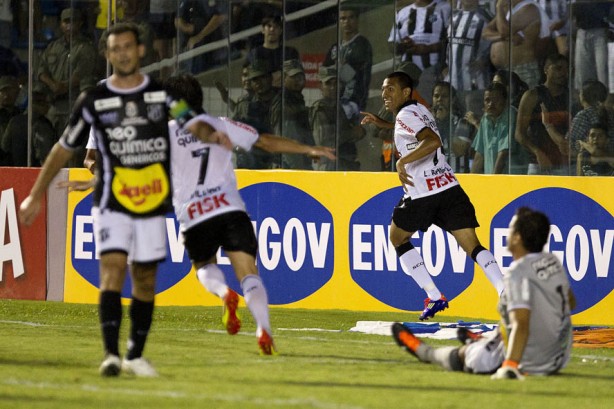 Ex-Corinthians, meia peruano relembra gol marcado contra o Ceará determinante para o título Brasileiro de 2011 -