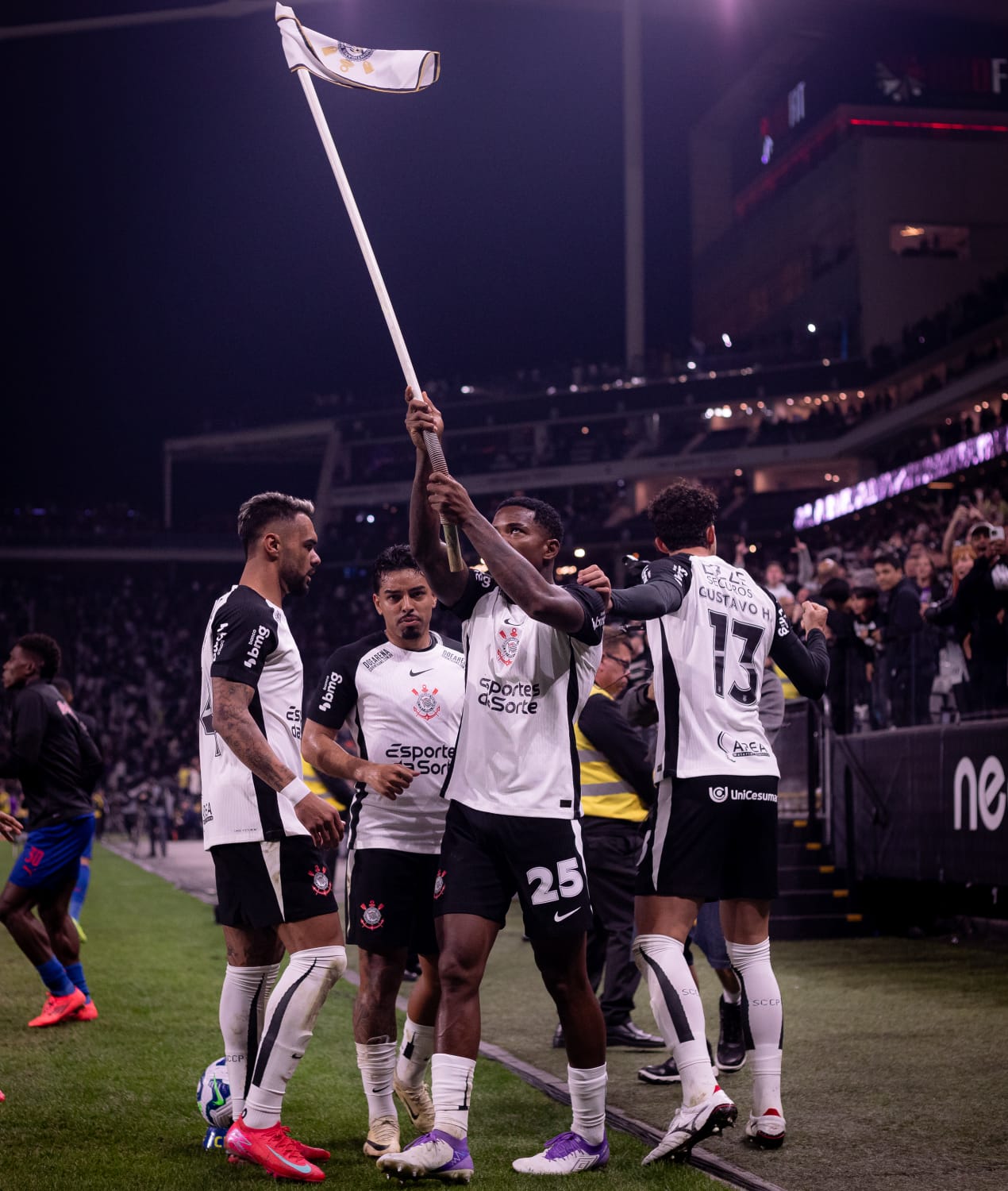 Em apenas sete jogos, Corinthians ultrapassa números de derrotas em casa em relação ao último Brasileirão