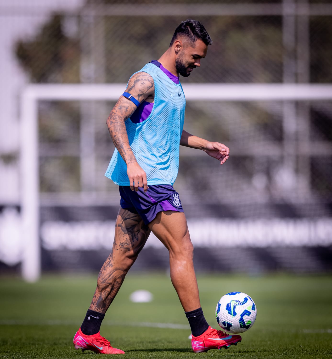 Corinthians tem quatro desfalques e seis pendurados para enfrentar o Cruzeiro no Brasileirão