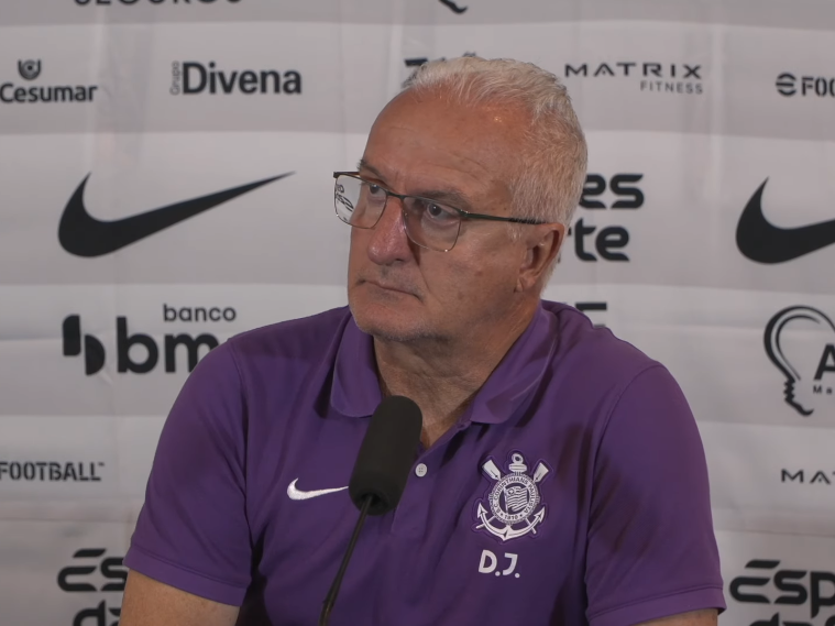 Técnico do Corinthians celebra vitória sobre Ceará, mas faz ressalva sobre desempenho 